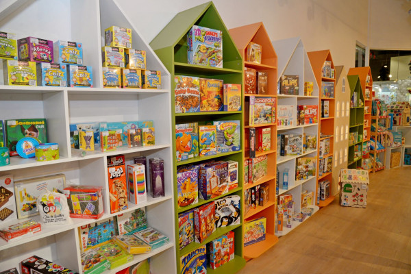 Сеть магазинов деревянных и развивающих игрушек Montessori shop